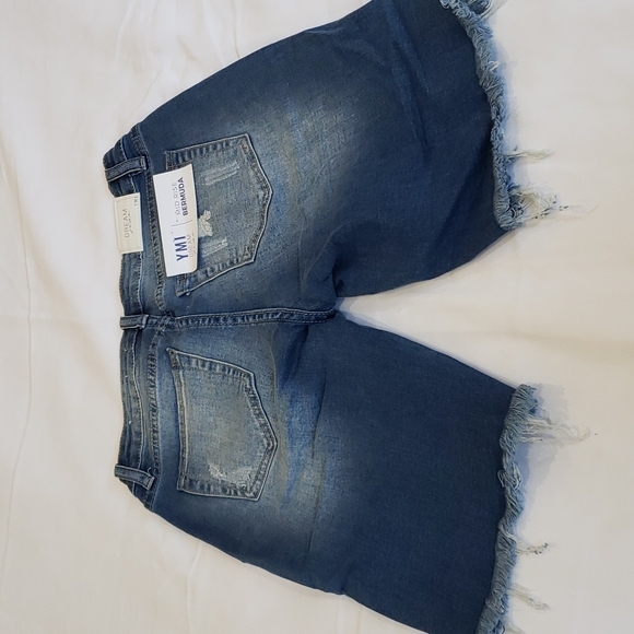 YMI Midrise Bermuda Shorts - Picture 4 of 5